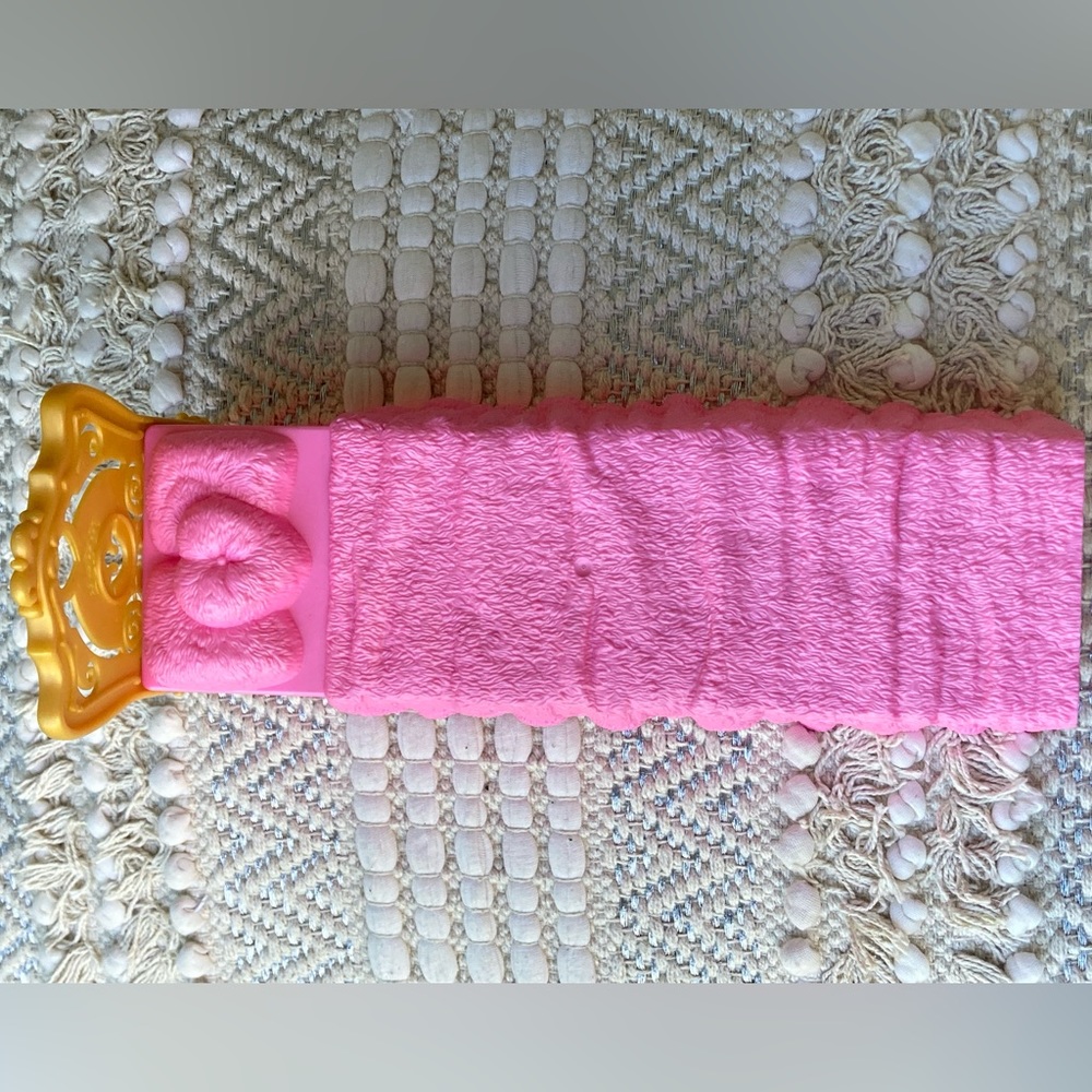 Vintage Barbie Bed 💖